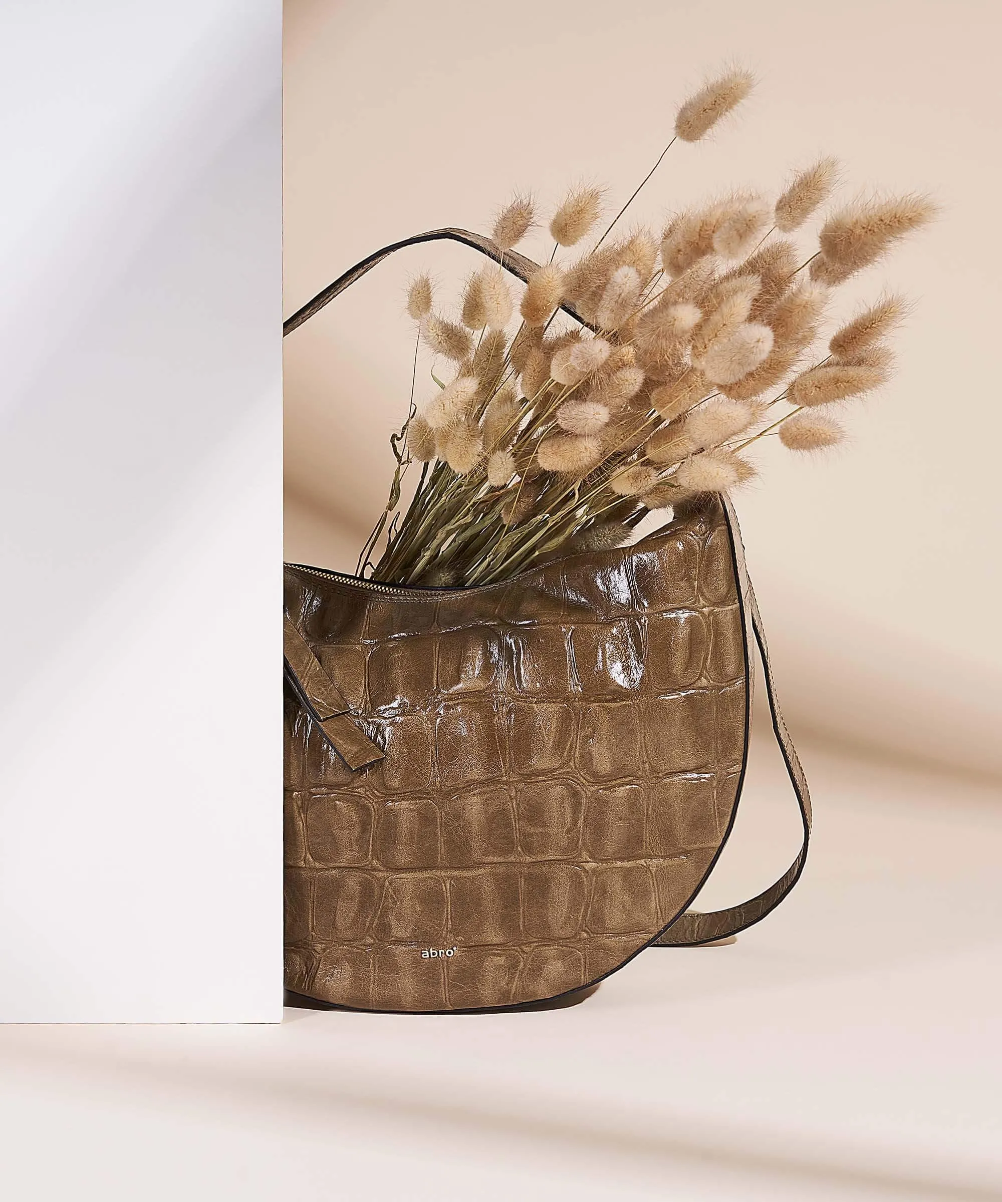  Abro Primitivo Lulu Borsa hobo pelle di vacchetta goffrata verde-oliva  