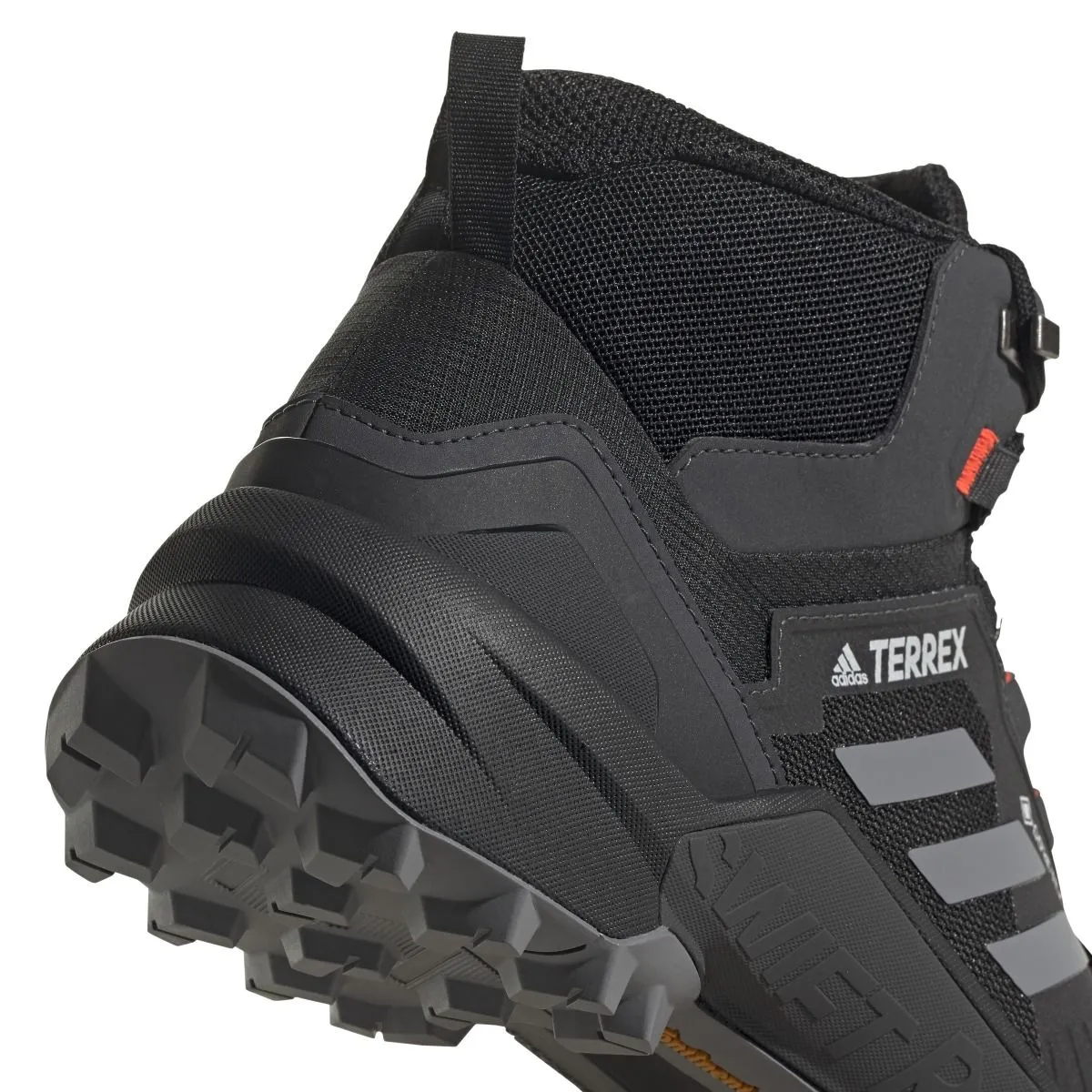 ADIDAS Terrex swift r3 mid