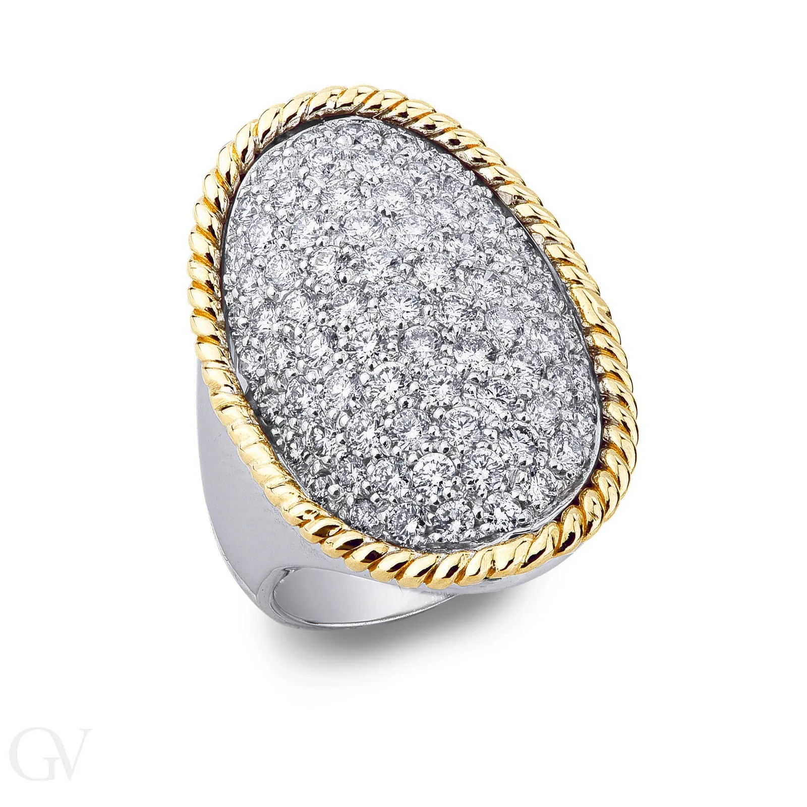 Anello in Oro bianco e giallo 18k con grande pavè ovale in Diamanti