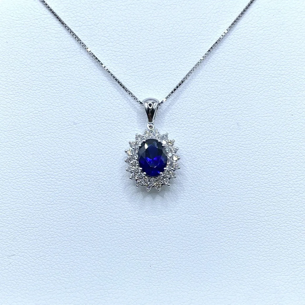 Collana Pg Gioielli in Oro Bianco con Brillanti e Zaffiro Ct.1,43