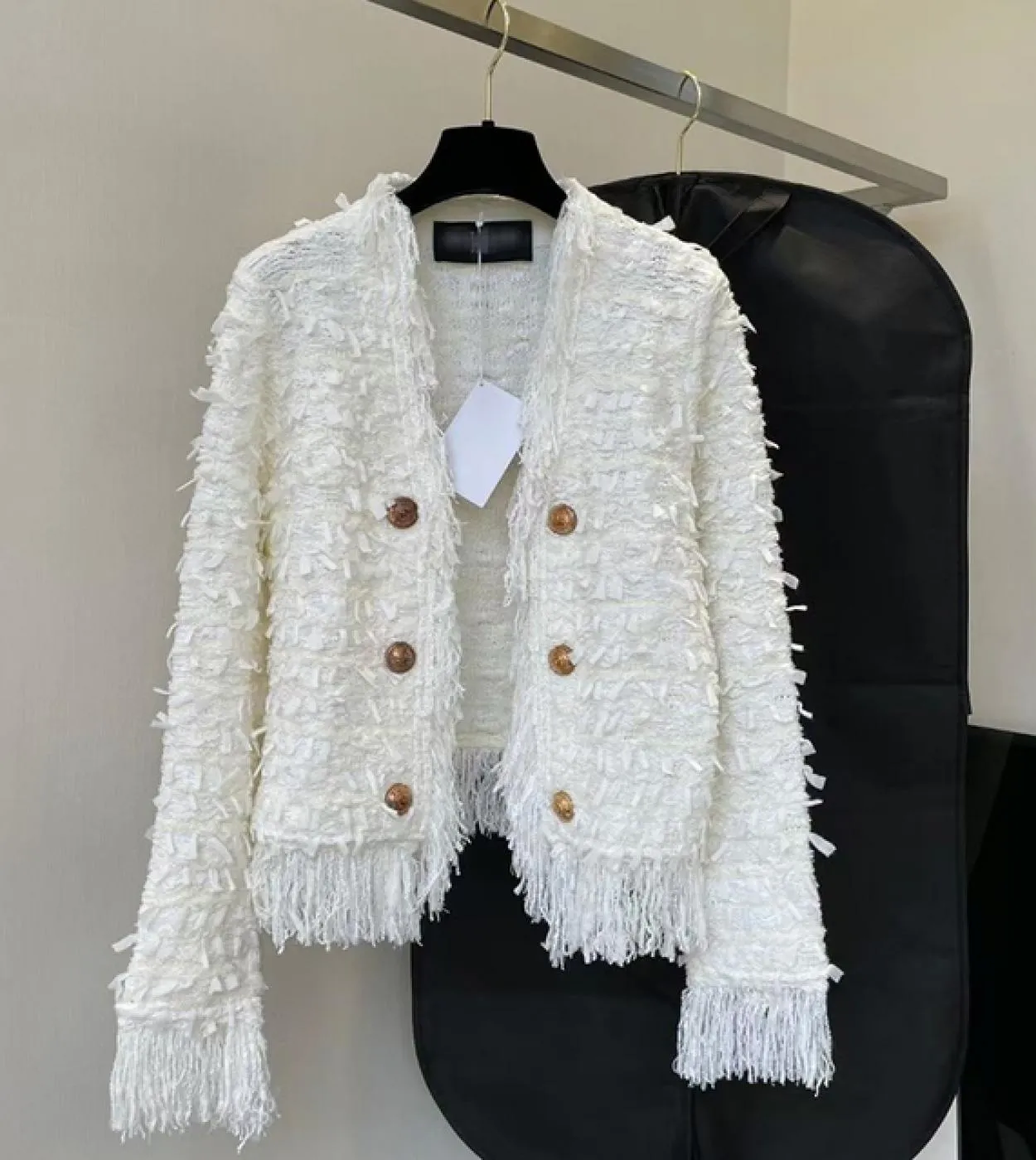 Giacca in nappa lavorata a maglia 2022 New Metal Lion Head doppio petto con bottoni con frange Giacca cardigan lavorata a maglia