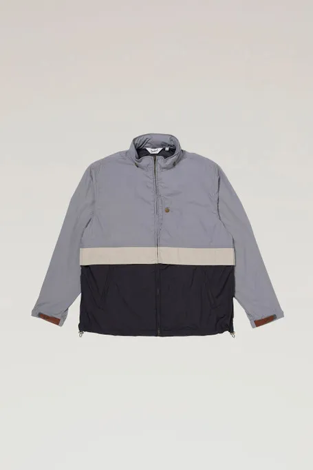 Giacca in nylon Ripstop con cappuccio richiudibile                                                                              