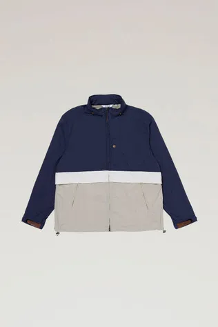 Giacca in nylon Ripstop con cappuccio richiudibile                                                                              