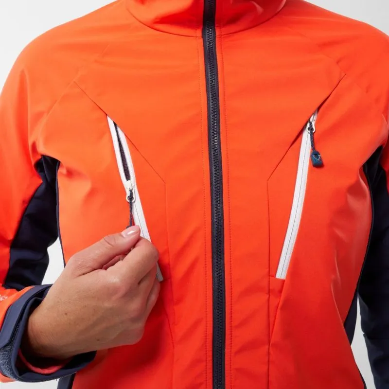 Giacca softshell da donna Millet Trilogy V ICON INFINIUM™ (SAPHIR/CORAL CHROME)