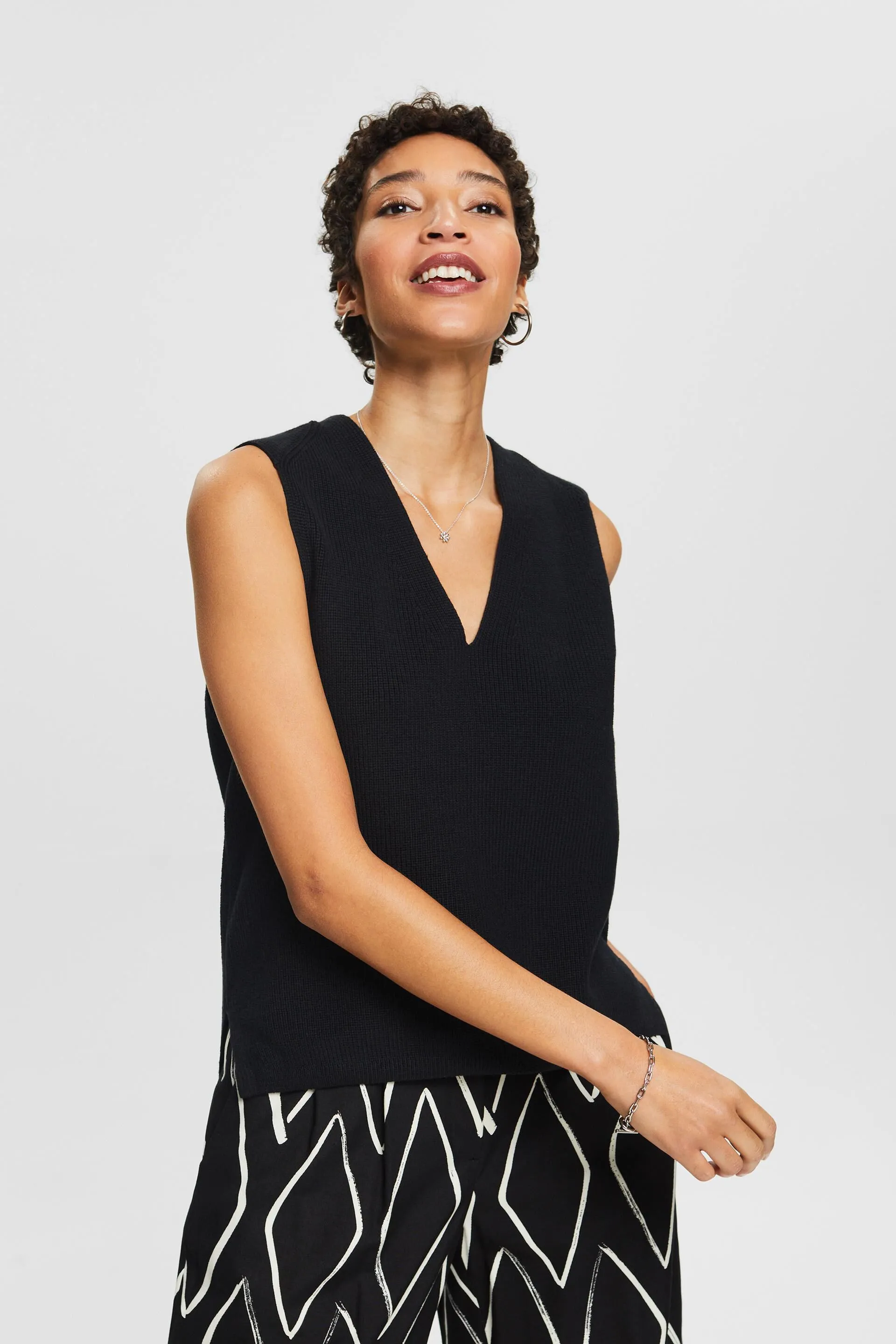 Gilet in maglia a coste con scollo a V