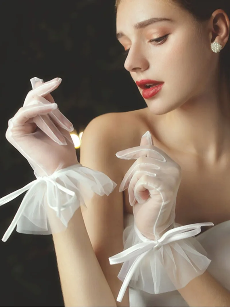 Guanti da sposa semplici con fiocchetto di raso