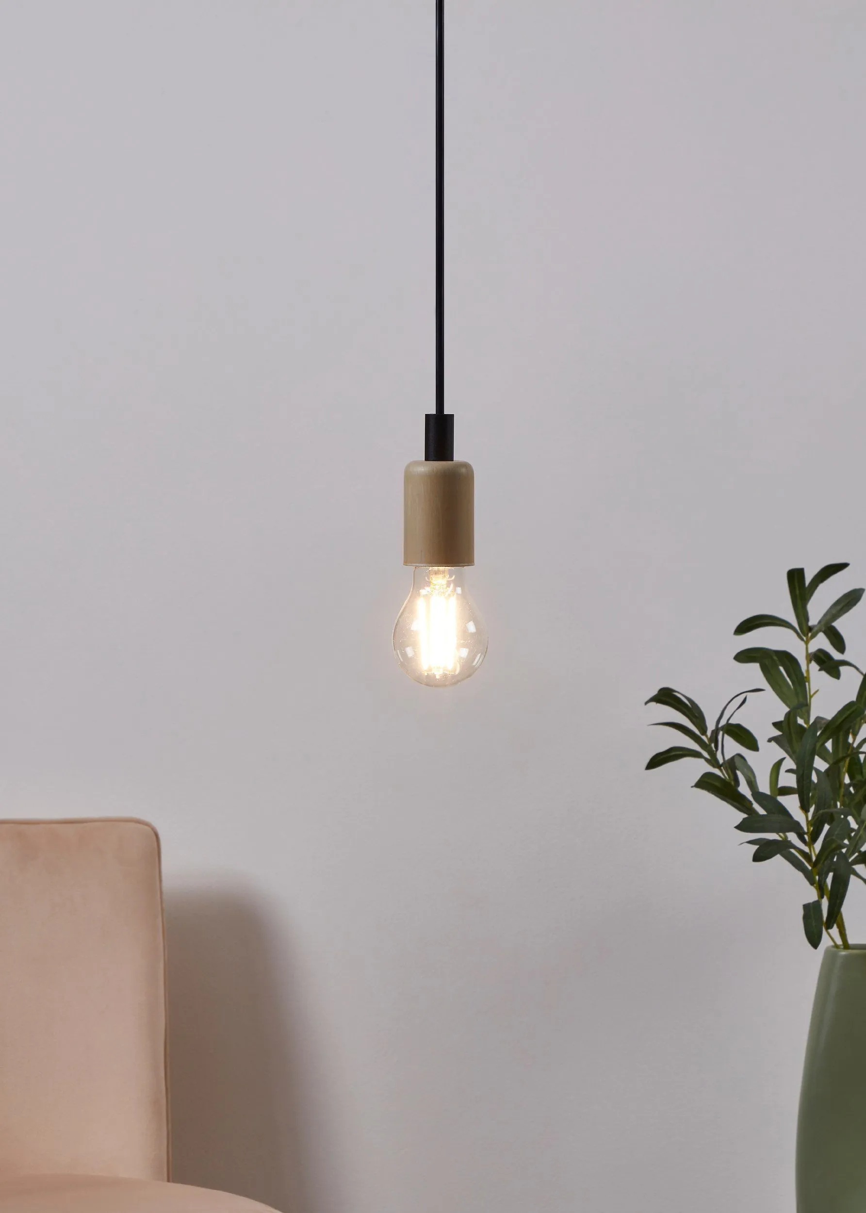 LED Lampadine E27 7.3W 2700K bianco caldo 806lm