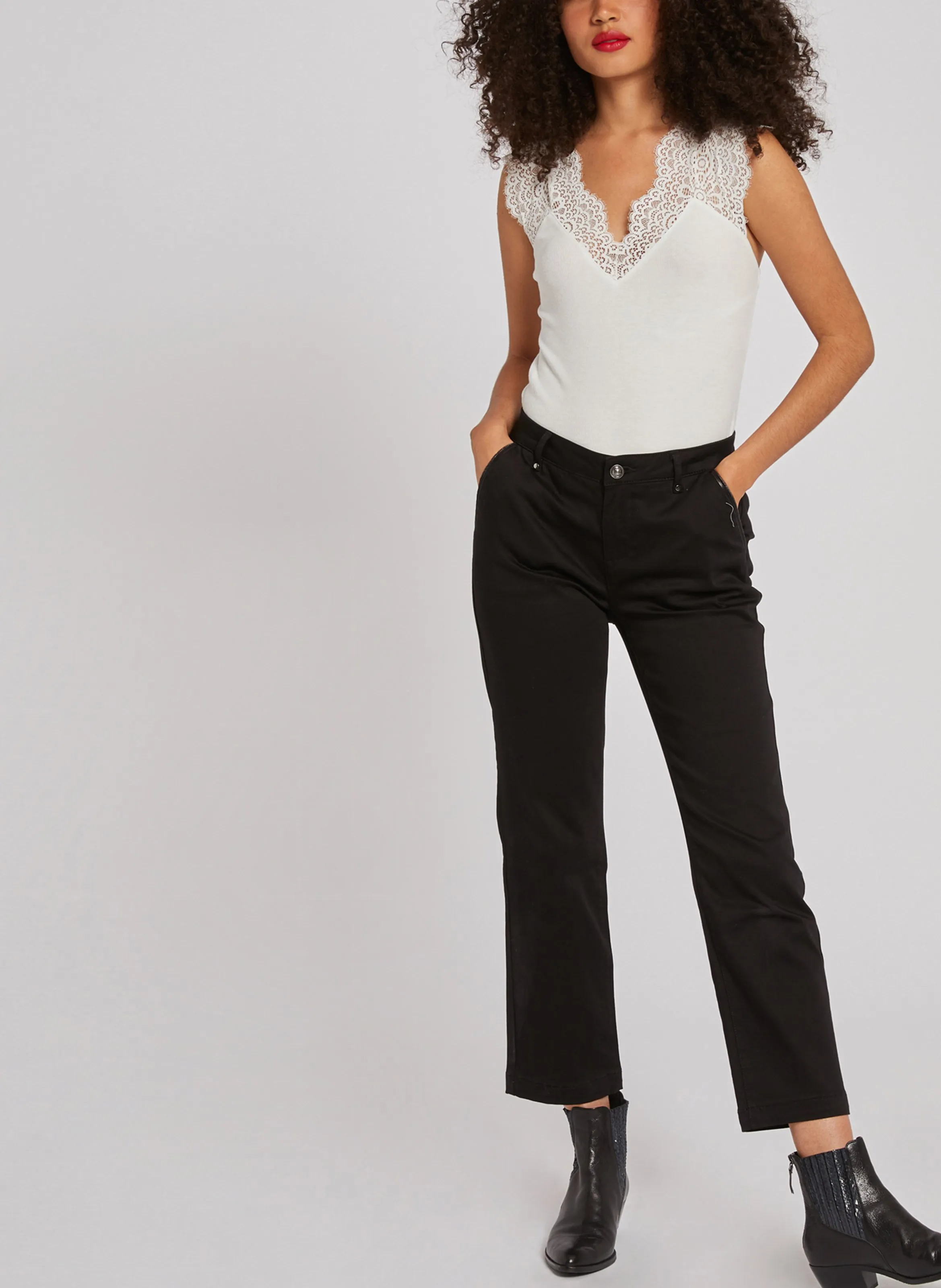  MORGAN   DENA.N - Top scollo a V con pizzo | Bianco