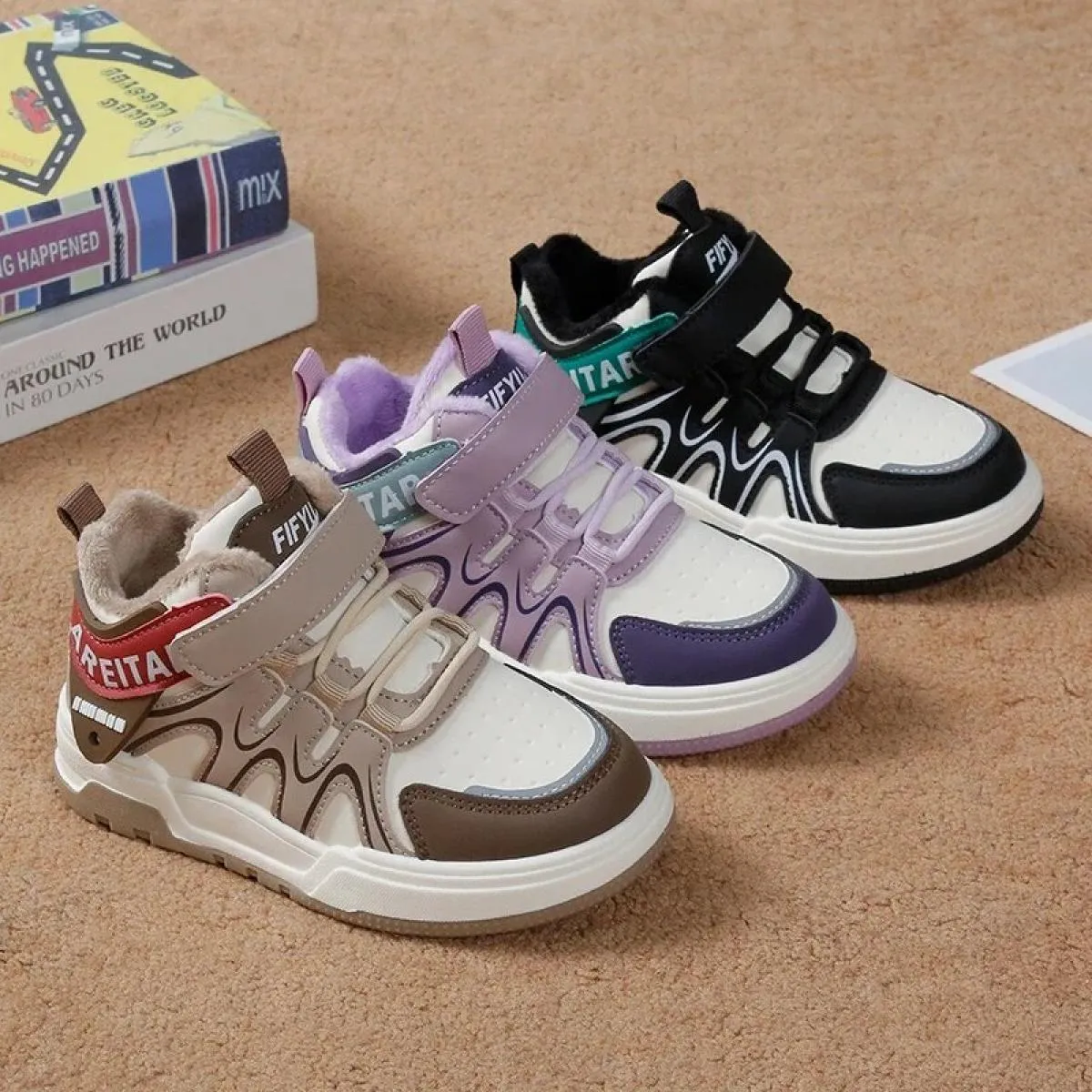 Nuove scarpe sportive da tavolo Sneaker da bambino invernale per bambini Plus Cotone invernale Leggero Caldo Peluche Resistente