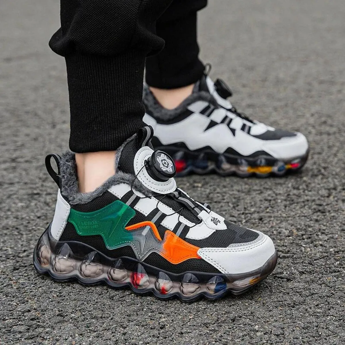 Nuove scarpe sportive da trekking Sneaker invernale per bambini per ragazzo Plus Cotone Mantieni caldo Antiscivolo Resistente Le