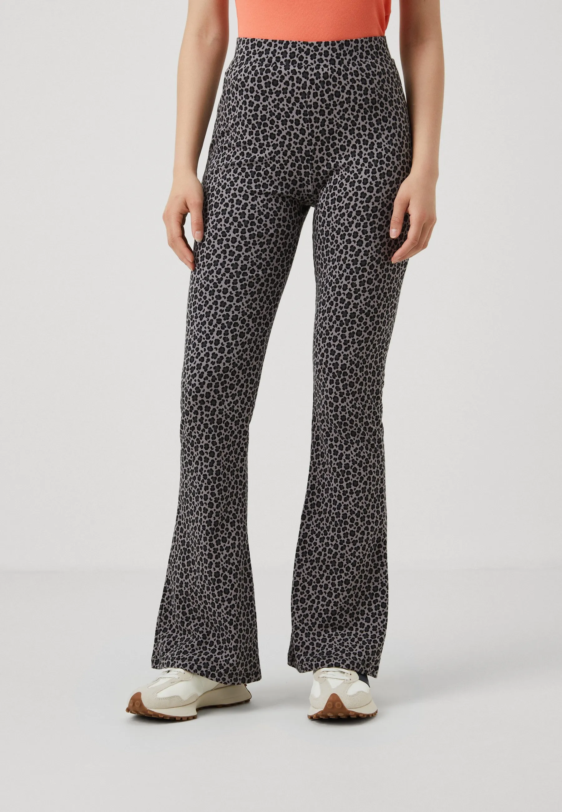 ONLLIVE LOVE FLARED  - Pantaloni